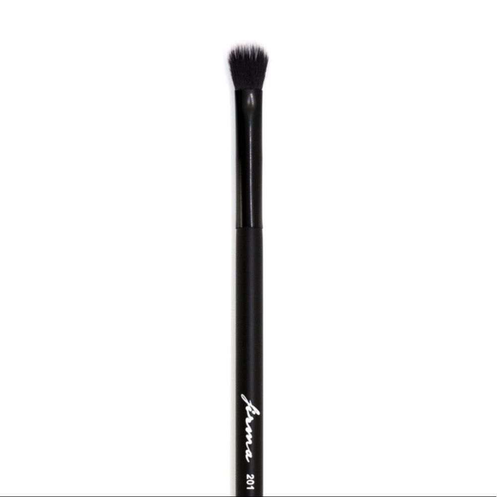 NWT Firma Beauty Flat Oval Blending Brush #201